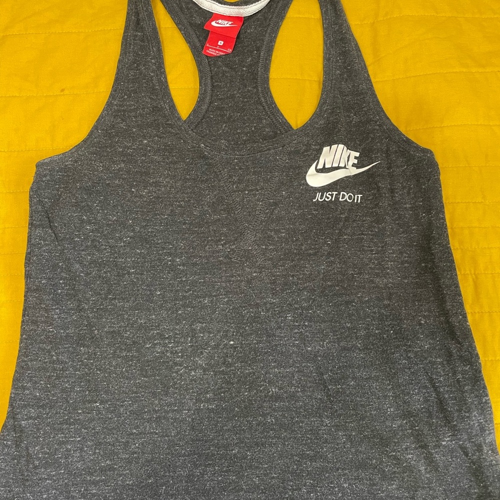 Women’s workout clothes